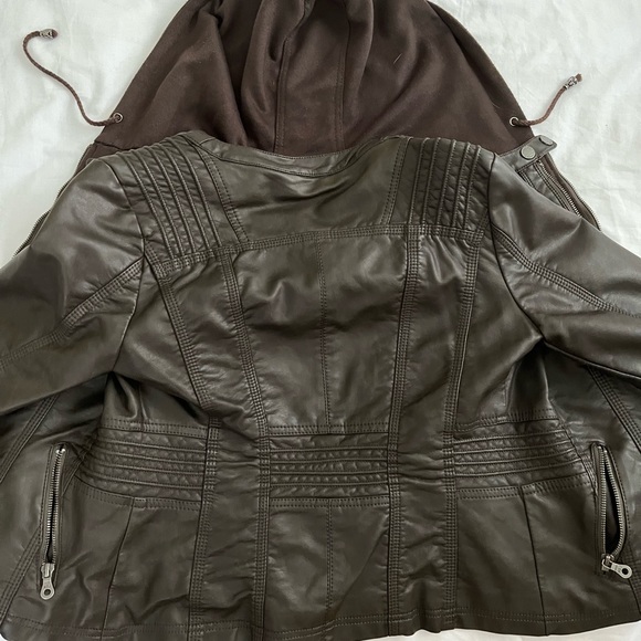 Made by Johnny Brown Jacket - Picture 12 of 12